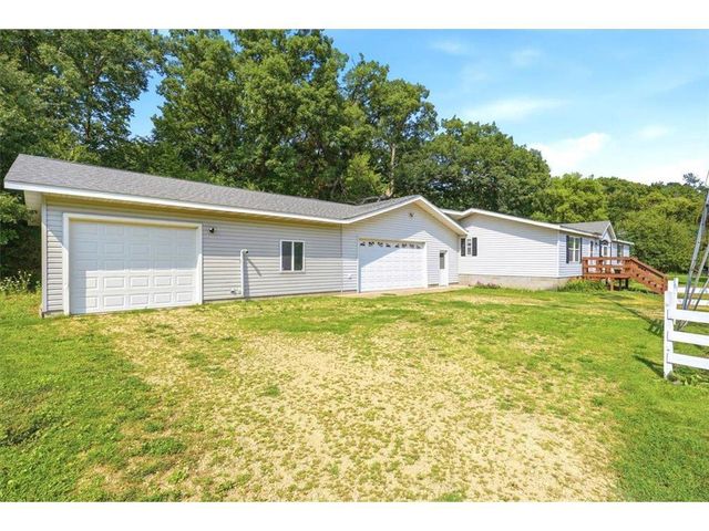 1041 220th Avenue, New Richmond, WI 54017