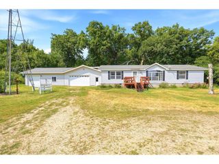 1041 220th Avenue, New Richmond, WI 54017