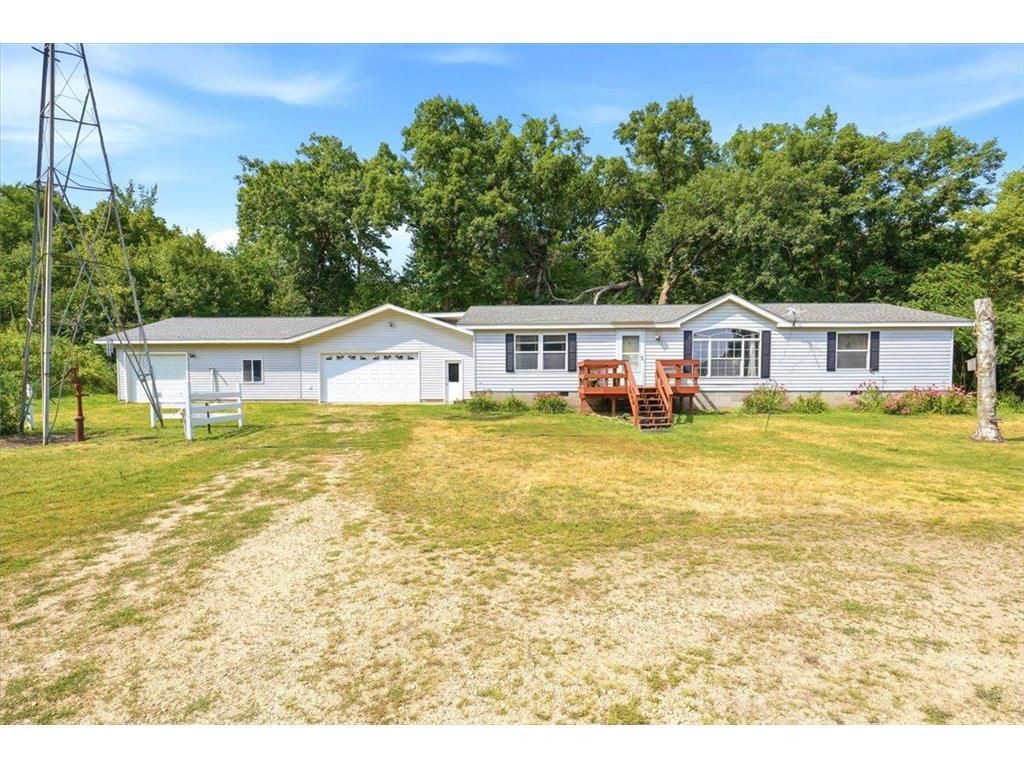 1041 220th Avenue, New Richmond, WI 54017