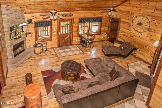 213 222223 Amet Way, Cosby, TN 37722