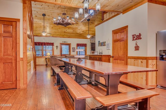 213 222223 Amet Way, Cosby, TN 37722