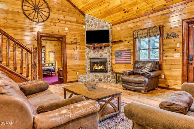 213 222223 Amet Way, Cosby, TN 37722