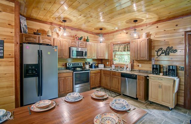 213 222223 Amet Way, Cosby, TN 37722