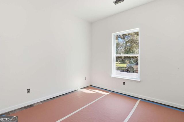 11 West Street, Savannah, GA 31415