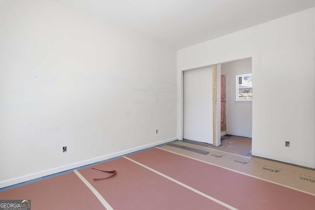 11 West Street, Savannah, GA 31415