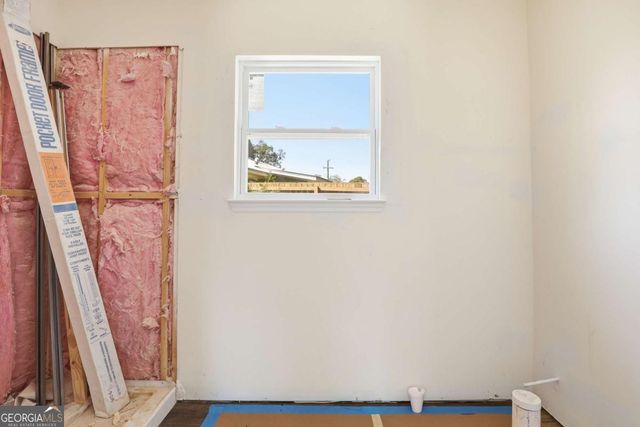 11 West Street, Savannah, GA 31415