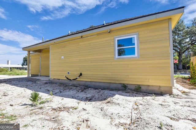 11 West Street, Savannah, GA 31415