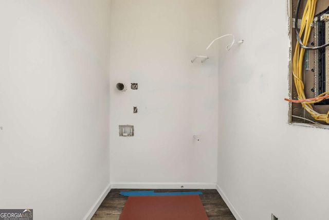 11 West Street, Savannah, GA 31415