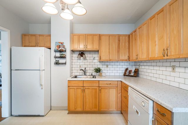 2868 S Ellen STREET, Milwaukee, WI 53207