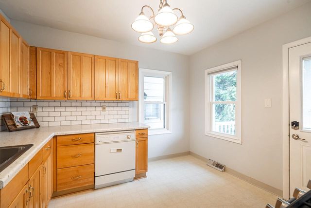 2868 S Ellen STREET, Milwaukee, WI 53207