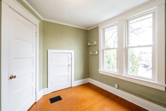 2868 S Ellen STREET, Milwaukee, WI 53207