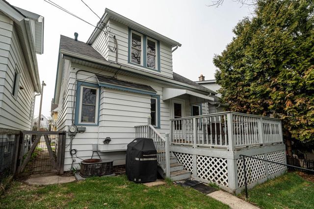 2868 S Ellen STREET, Milwaukee, WI 53207