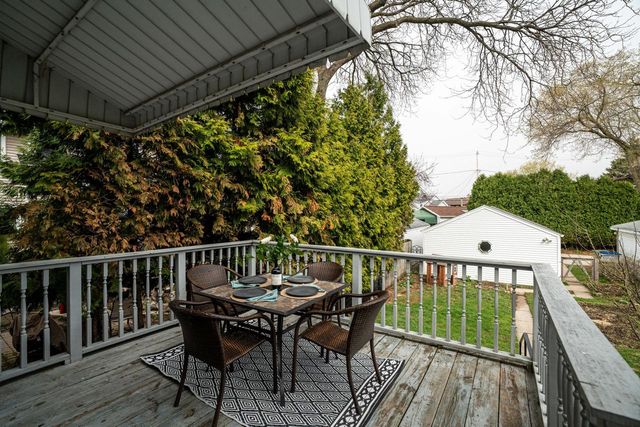 2868 S Ellen STREET, Milwaukee, WI 53207