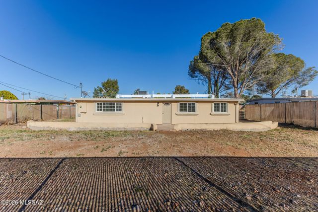 205 3rd Street, Huachuca City, AZ 85616