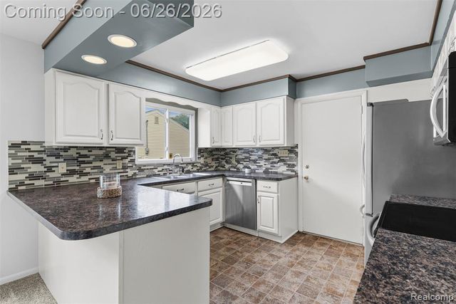 5120 Hillcrest Circle, Flint, MI 48506
