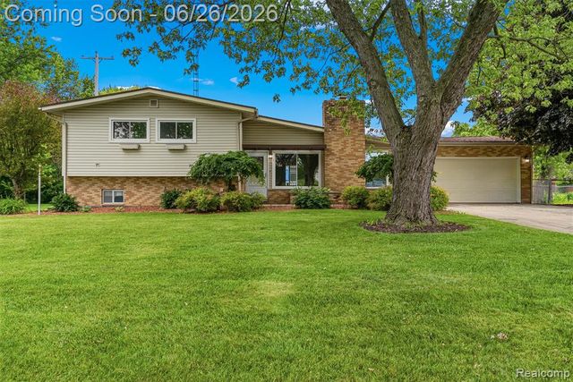 5120 Hillcrest Circle, Flint, MI 48506