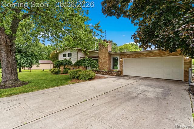 5120 Hillcrest Circle, Flint, MI 48506