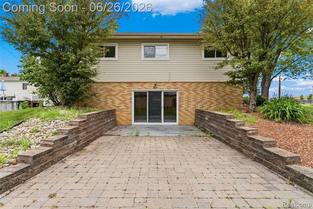 5120 Hillcrest Circle, Flint, MI 48506