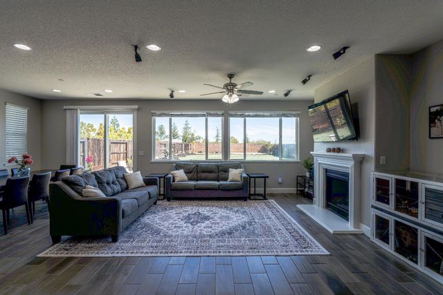 1722 Timbrel Way, Rocklin, CA 95765