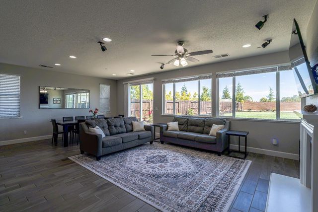 1722 Timbrel Way, Rocklin, CA 95765