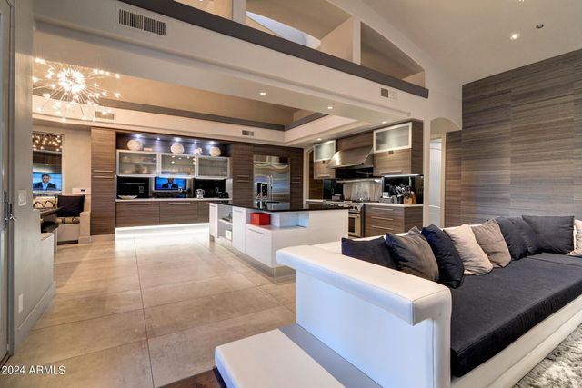 10220 E Desert Cove Avenue, Scottsdale, AZ 85260