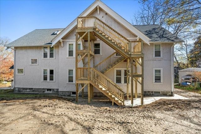 15 Clearview Ave 2, Worcester, MA 01605