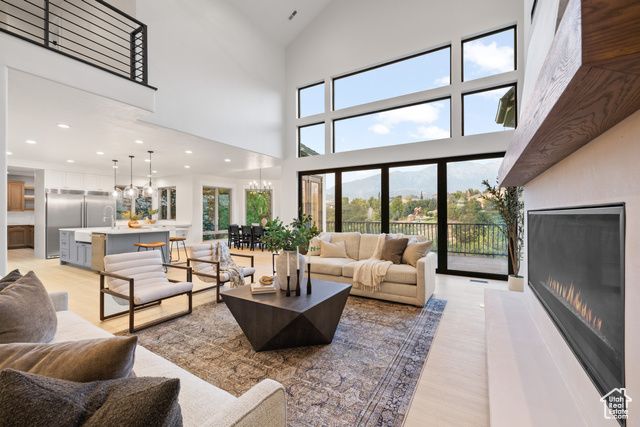 6602 W NORMANDY WAY, Highland, UT 84003