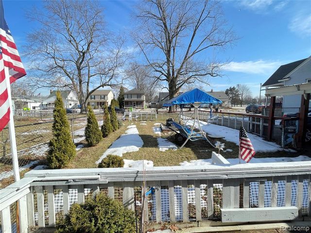 26521 Barrington, Madison Heights, MI 48071