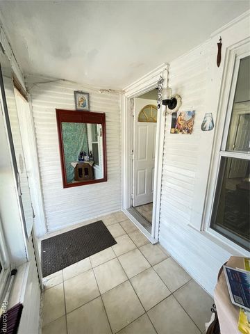 26521 Barrington, Madison Heights, MI 48071