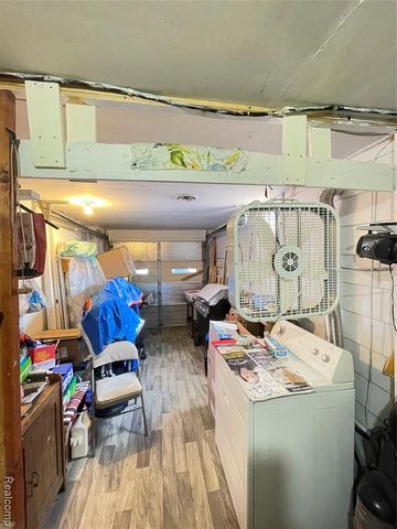 26521 Barrington, Madison Heights, MI 48071