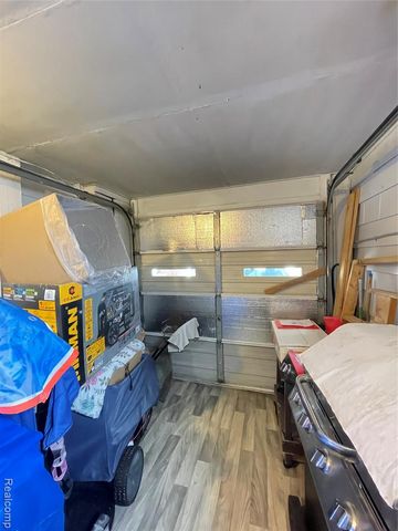 26521 Barrington, Madison Heights, MI 48071