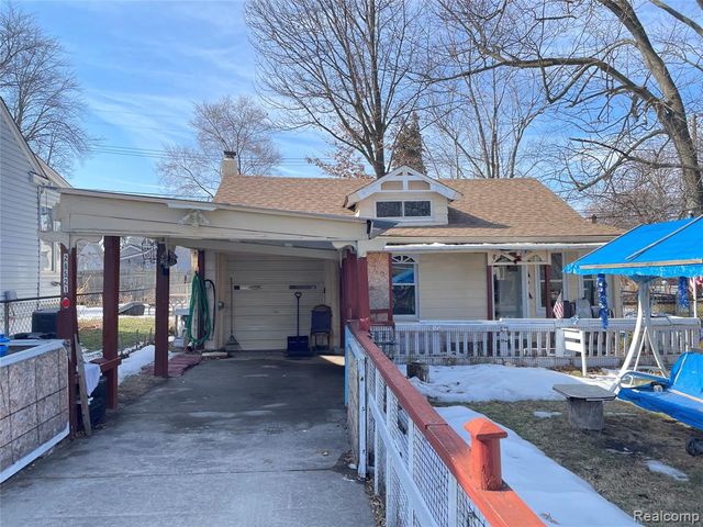 26521 Barrington, Madison Heights, MI 48071