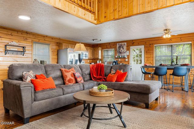 1582 Bears Den Way, Sevierville, TN 37862