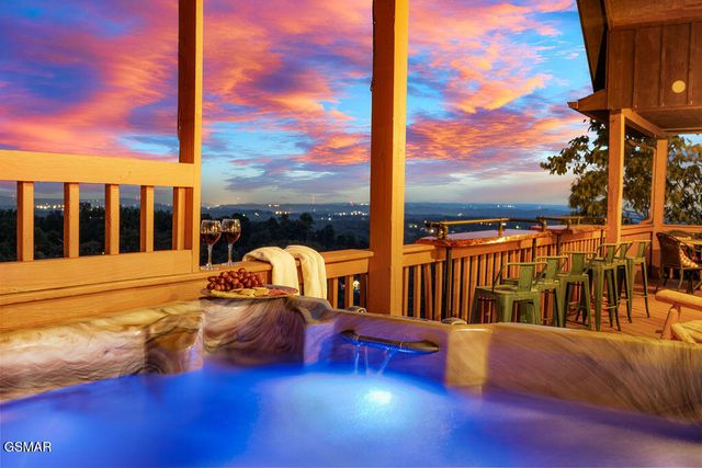 1582 Bears Den Way, Sevierville, TN 37862