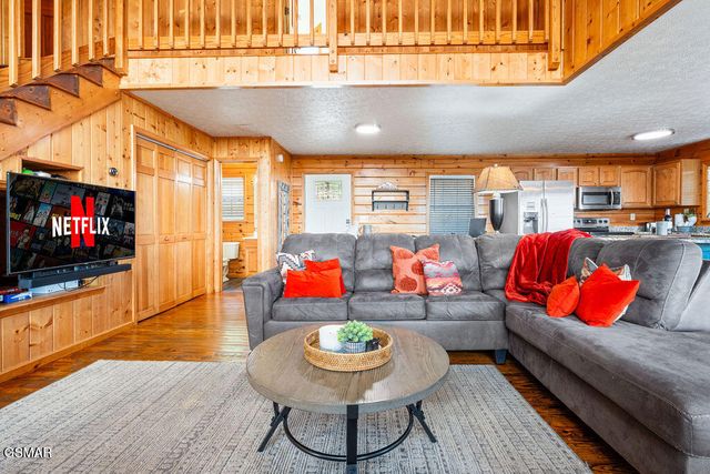 1582 Bears Den Way, Sevierville, TN 37862