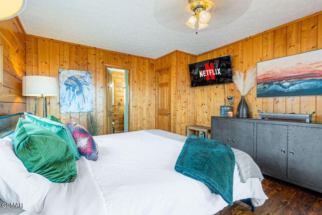 1582 Bears Den Way, Sevierville, TN 37862