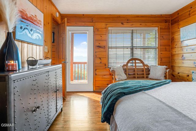 1582 Bears Den Way, Sevierville, TN 37862