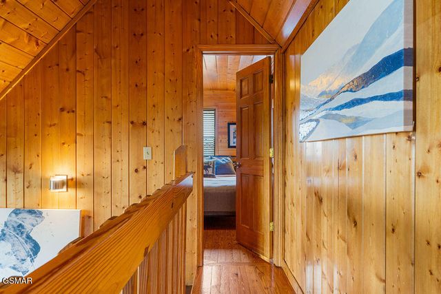 1582 Bears Den Way, Sevierville, TN 37862