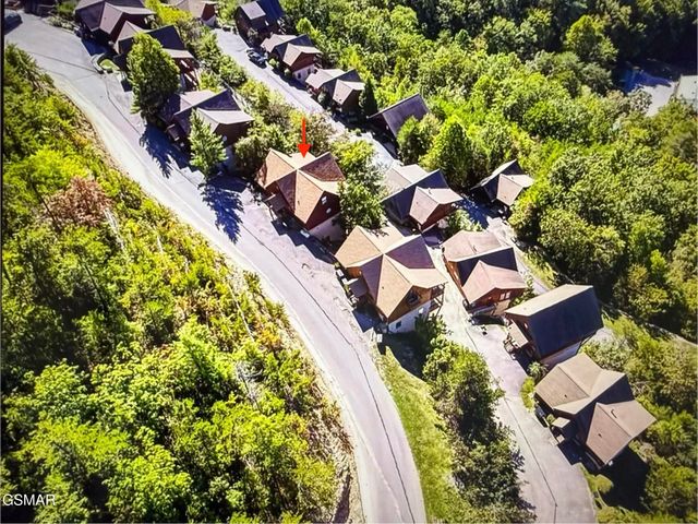 1582 Bears Den Way, Sevierville, TN 37862