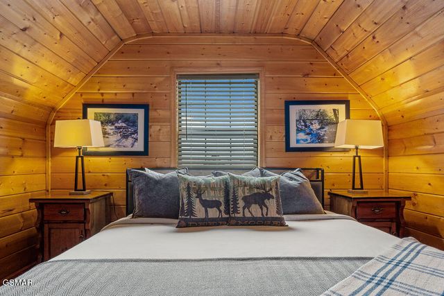 1582 Bears Den Way, Sevierville, TN 37862