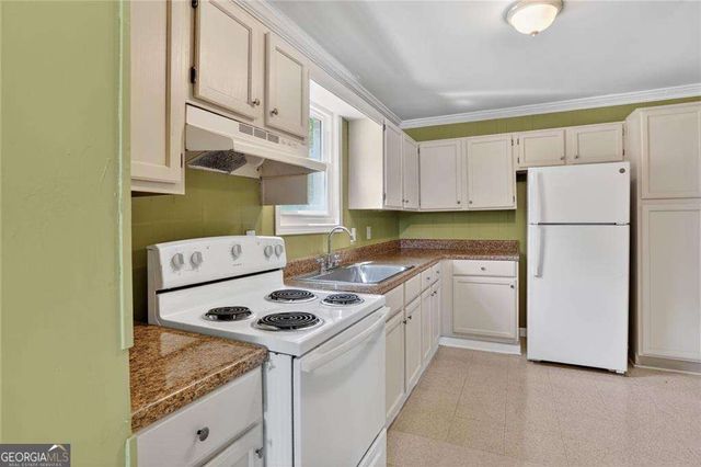 6107 Winview Drive, Forest Park, GA 30297