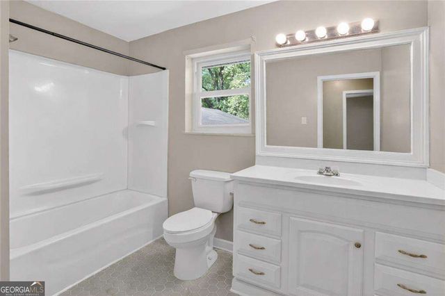 6107 Winview Drive, Forest Park, GA 30297