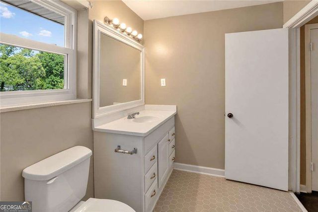 6107 Winview Drive, Forest Park, GA 30297