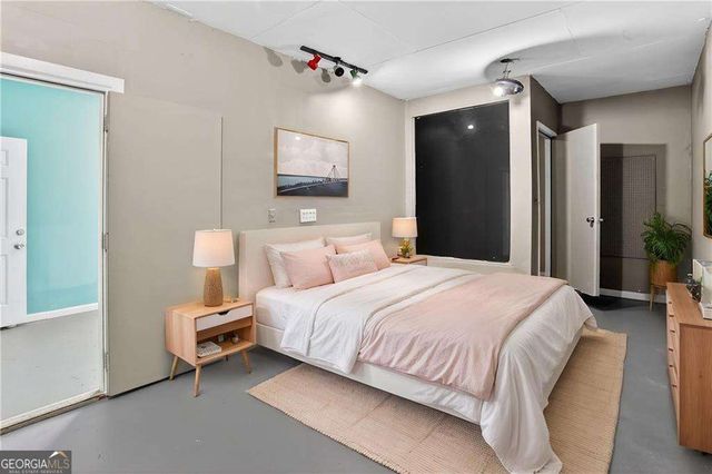 6107 Winview Drive, Forest Park, GA 30297