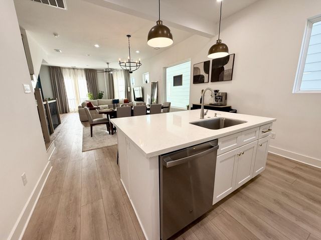 2806 Versailles Oak Lane, Houston, TX 77092