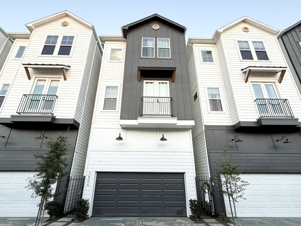 2806 Versailles Oak Lane, Houston, TX 77092