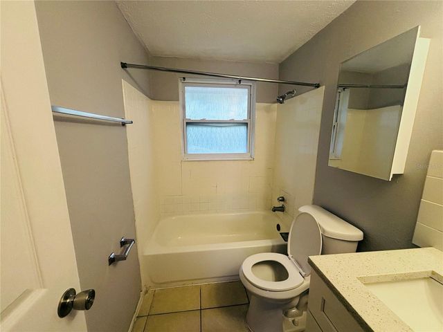 11733 N 12TH STREET H, Tampa, FL 33612