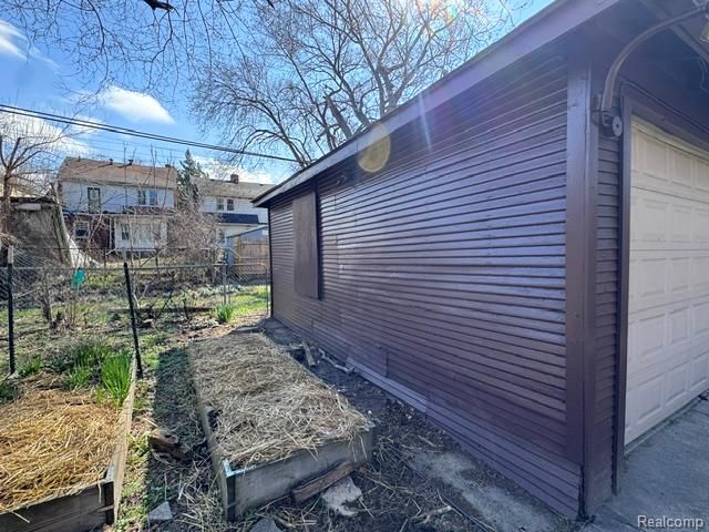 16814 Parkside Street, Detroit, MI 48221