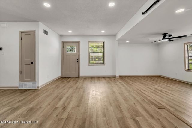 8182 Cedarbrook Drive, Southaven, MS 38671