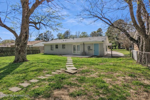 8182 Cedarbrook Drive, Southaven, MS 38671